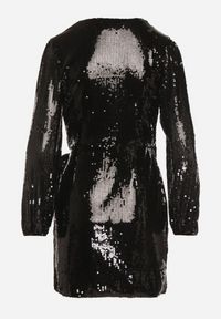 Born2be - Czarna Cekinowa Sukienka o Kopertowym Kroju z Wiązaniem w Talii Eprelle. Okazja: na imprezę. Kolor: czarny. Długość rękawa: długi rękaw. Wzór: aplikacja, gładki. Typ sukienki: kopertowe. Styl: elegancki #2