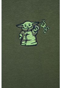 GAP bluza dziecięca x star wars kolor zielony z kapturem z nadrukiem. Okazja: na co dzień. Typ kołnierza: kaptur. Kolor: zielony. Materiał: materiał. Wzór: nadruk, motyw z bajki. Styl: casual #2