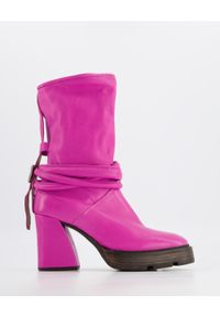 Venezia - RÓŻOWE BOTKI NA OBCASIE A96205 FUCHS. Kolor: różowy. Materiał: skóra, syntetyk. Szerokość cholewki: normalna. Obcas: na obcasie. Wysokość obcasa: średni #1