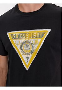 Guess T-Shirt Ss Cn Triangle M4RI38 J1314 Czarny Slim Fit. Kolor: czarny. Materiał: bawełna