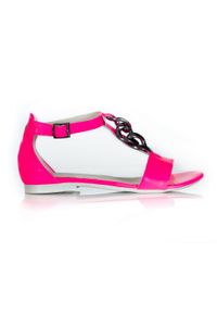 Zapato - sandałki z ozdobnym łańcuszkiem - skóra naturalna - model 372 - kolor różowy neon. Kolor: różowy. Materiał: skóra