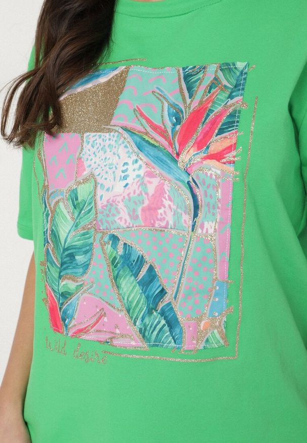 Born2be - Zielony Bawełniany T-shirt z Ozdobnym Nadrukiem Delmari. Okazja: na spacer, na co dzień. Kolor: zielony. Materiał: bawełna. Wzór: nadruk. Styl: casual, klasyczny