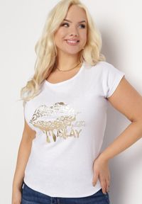 Born2be - Biały T-shirt z Metalicznym Złotym Nadrukiem Slay Khaji. Okazja: na co dzień. Kolor: biały. Wzór: nadruk. Styl: casual