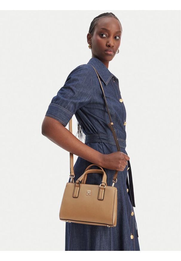 TOMMY HILFIGER - Tommy Hilfiger Torebka Th Daily Mini Tote AW0AW18379 Brązowy. Kolor: brązowy. Materiał: skórzane