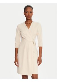 Rinascimento Sukienka koktajlowa CFC0020071002 Beżowy Regular Fit. Kolor: beżowy. Materiał: syntetyk. Styl: wizytowy #1
