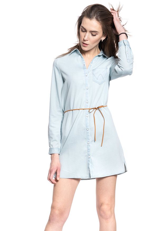 Wrangler - WRANGLER SHIRT DRESS LIGHT IDNIGO W90575G2E. Materiał: jeans, denim. Długość rękawa: długi rękaw