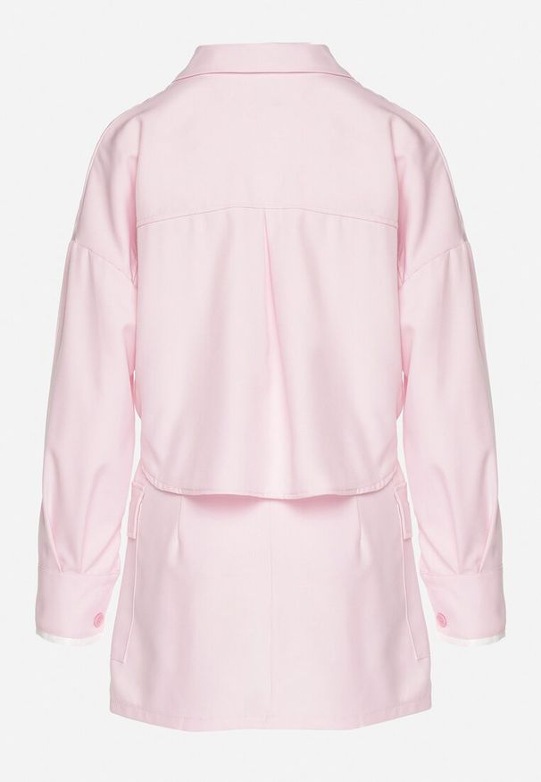 Born2be - Różowy Komplet Koszula i Spódnica z Imitacją Kieszeni Zensedi. Kolor: różowy