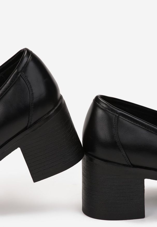 Renee - Czarne Półbuty Farnaz. Wysokość cholewki: przed kostkę. Zapięcie: bez zapięcia. Kolor: czarny. Materiał: jeans. Szerokość cholewki: normalna. Obcas: na obcasie. Wysokość obcasa: średni