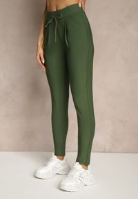 Renee - Zielone Dopasowane Spodnie High Waist z Gumką i Wiązaniem w Talii Zelpia. Okazja: na co dzień. Stan: podwyższony. Kolor: zielony. Styl: casual, elegancki #3