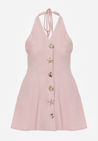 Renee - Różowa Sukienka Taliowana Rozkloszowana z Ozdobnymi Złotymi Guzikami i Wiązaniem na Szyi Argica. Okazja: na co dzień. Kolor: różowy. Materiał: poliester, jeans. Sezon: lato. Styl: casual, elegancki, klasyczny #5