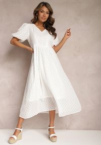 Renee - Biała Rozkloszowana Sukienka Haftowana Maxi z Krótkim Rękawem Garneta. Kolor: biały. Materiał: tkanina, materiał. Długość rękawa: krótki rękaw. Wzór: haft. Długość: maxi
