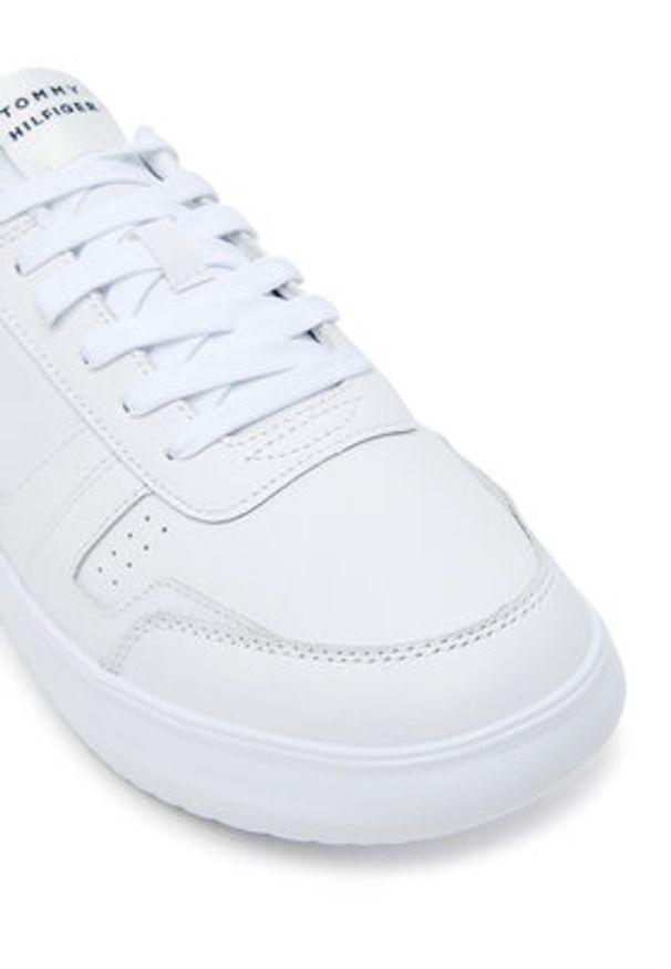 TOMMY HILFIGER - Tommy Hilfiger Sneakersy Modern Lightcup FM0FM05529 Biały. Kolor: biały. Materiał: skóra