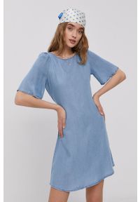 Vero Moda Sukienka mini rozkloszowana. Kolor: niebieski. Materiał: tkanina. Długość rękawa: krótki rękaw. Wzór: gładki. Typ sukienki: rozkloszowane. Długość: mini