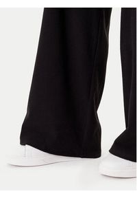 Guess Spodnie dresowe O4BB02 K7611 Czarny Regular Fit. Kolor: czarny. Materiał: bawełna, dresówka #3