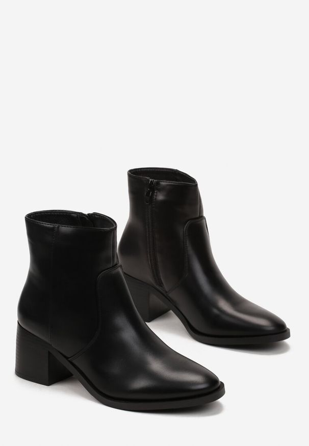 Born2be - Czarne Botki na Niskim Słupku Alwecca. Kolor: czarny. Obcas: na słupku