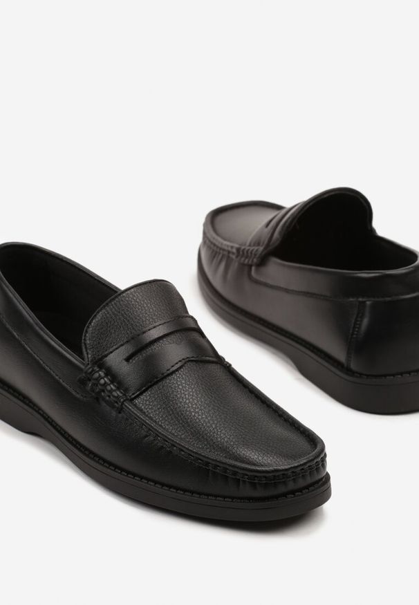 Born2be - Czarne Półbuty Mokasyny z Ozdobnym Przeszyciem na Nosku Vevaluna. Okazja: na co dzień. Kolor: czarny. Materiał: jeans, materiał. Styl: klasyczny, casual, elegancki