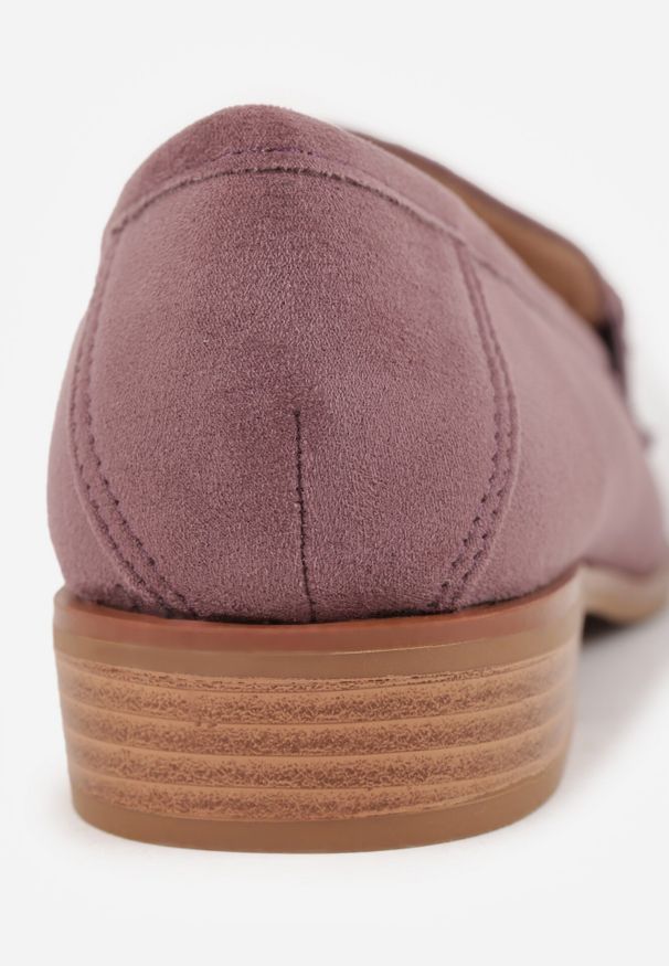 Born2be - Jasnofioletowe Mokasyny Vices ze Skórzaną Wkładką i Ozdobną Aplikacją Delainora. Okazja: na co dzień. Kolor: fioletowy. Materiał: skóra. Wzór: aplikacja. Styl: casual, elegancki
