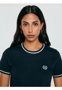 Big-Star - Koszulka damska z kontrastowym wykoŅczeniem granatowa Lemoure 403. Kolor: niebieski. Materiał: dzianina. Wzór: haft, ze splotem. Styl: elegancki, klasyczny, sportowy #5