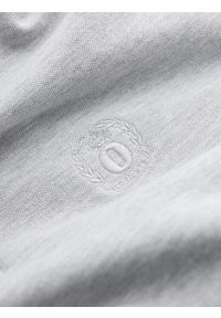 Ombre Clothing - Męska koszulka polo jednokolorowa BASIC z dzianiny pique - szara V20. Okazja: na co dzień. Typ kołnierza: polo. Kolor: szary. Materiał: dzianina. Wzór: haft, aplikacja, jednolity. Styl: sportowy, wizytowy, casual #8