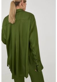 Herskind koszula damska kolor zielony relaxed z kołnierzykiem klasycznym. Typ kołnierza: kołnierzyk klasyczny. Kolor: zielony. Materiał: tkanina, guma. Długość rękawa: długi rękaw. Długość: długie. Styl: klasyczny #3