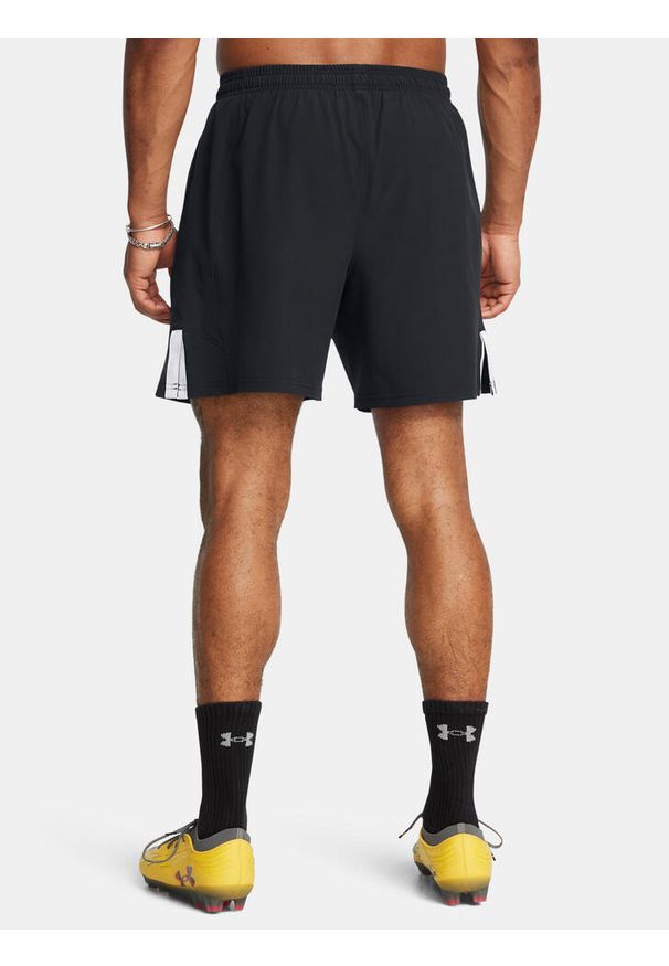 Spodenki piłkarskie męskie Under Armour Challenger Pro Woven. Kolor: czarny. Sport: piłka nożna