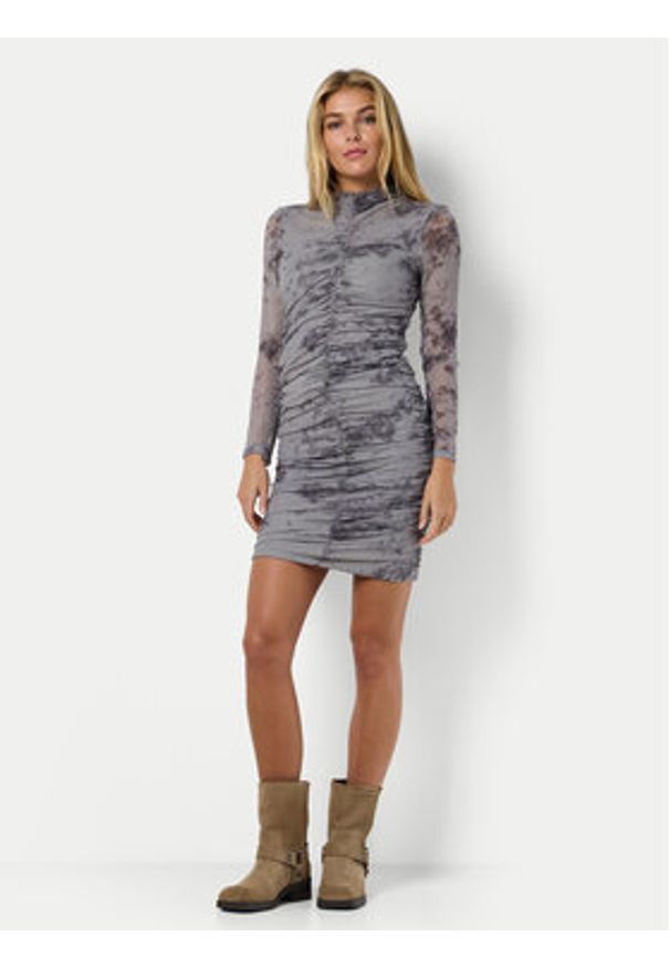 Noisy may - Noisy May Sukienka codzienna Iggy 27031596 Szary Slim Fit. Okazja: na co dzień. Kolor: szary. Materiał: syntetyk. Typ sukienki: proste. Styl: casual