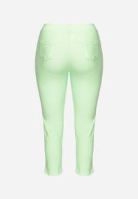 Born2be - Jasnozielone Spodnie z Nogawkami 7/8 i Kieszeniami Selandima. Kolor: zielony. Styl: elegancki #4