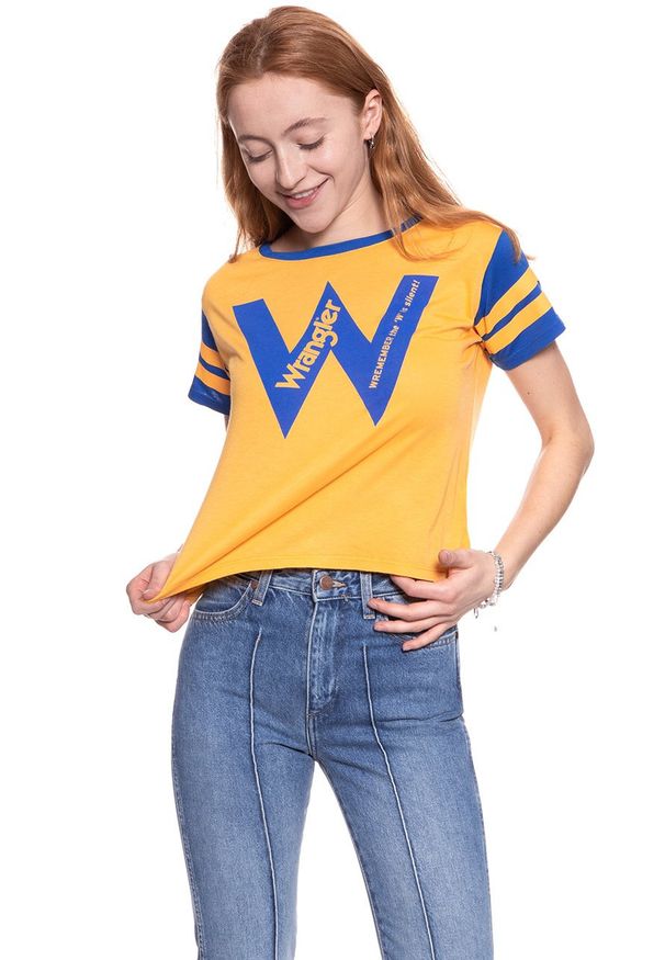 Wrangler - WRANGLER T SHIRT DAMSKI B&Y W CROP TEE AMBER YELLOW W721CF7UY 112130924. Wzór: nadruk