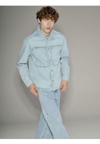 Reserved - Jeansowa koszula comfort fit - niebieski. Kolor: niebieski. Materiał: jeans #1