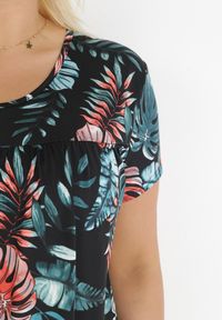 Born2be - Czarna Trapezowa Sukienka Midi z Krótkimi Rękawami w Kwiaty Alyana. Kolor: czarny. Długość rękawa: krótki rękaw. Wzór: kwiaty. Typ sukienki: trapezowe. Długość: midi #5