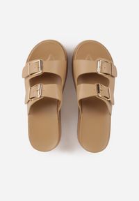 Born2be - Ciemnobeżowe Klapki na Grubej Podeszwie z Dwoma Klamrami Xenienne. Okazja: na co dzień. Kolor: beżowy. Materiał: jeans. Wzór: ażurowy. Styl: casual, klasyczny #5