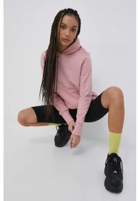 adidas Originals bluza bawełniana Trefoil Moments HE9540 damska kolor różowy z kapturem z aplikacją HE9540-WONMAU. Typ kołnierza: kaptur. Kolor: różowy. Materiał: bawełna. Długość rękawa: długi rękaw. Długość: długie. Wzór: aplikacja #4