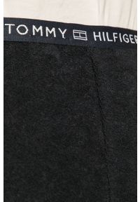TOMMY HILFIGER - Tommy Hilfiger - Szorty. Okazja: na co dzień. Kolor: niebieski. Materiał: materiał, dzianina. Wzór: gładki. Styl: casual #3