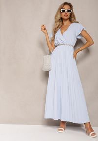 Renee - Jasnoniebieska Plisowana Sukienka Maxi o Rozkloszowanym Kroju z Kopertowym Dekoltem Ofilva. Kolor: niebieski. Typ sukienki: kopertowe. Styl: elegancki. Długość: maxi #5