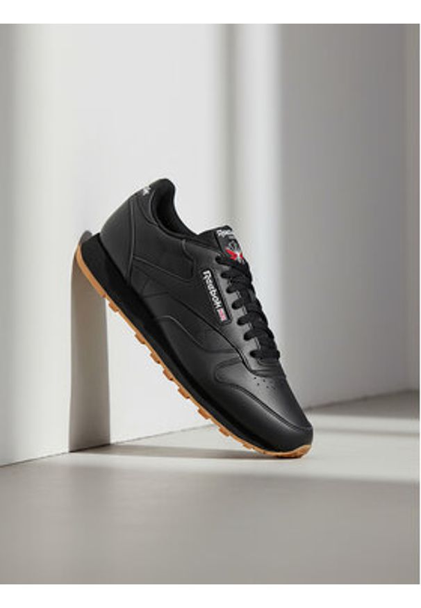 Reebok Sneakersy EO-CLASSIC LEATHER 100008493 Czarny. Kolor: czarny. Materiał: syntetyk, skóra. Model: Reebok Classic