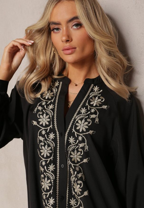 Renee - Czarna Midi Sukienka o Trapezowym Kroju z Ozdobnymi Haftami w Stylu Boho Tactila. Kolor: czarny. Wzór: haft. Sezon: jesień, wiosna. Typ sukienki: trapezowe. Styl: boho. Długość: midi