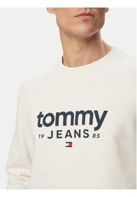 Tommy Jeans Bluza Graphic DM0DM23392 Biały Regular Fit. Kolor: biały. Materiał: bawełna #4