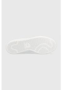 adidas Originals sneakersy Stan Smith kolor biały. Okazja: na plażę. Nosek buta: okrągły. Zapięcie: sznurówki. Kolor: biały. Materiał: materiał, guma. Model: Adidas Stan Smith #4