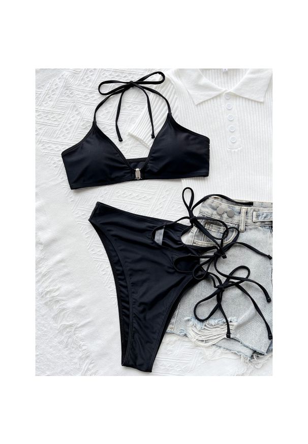 Intica - Bikini asymetryczne plażowe z elastycznego materiału Anja. Kolor: czarny. Materiał: materiał. Długość: długie