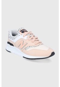 New Balance Buty CW997HPR kolor różowy na płaskim obcasie. Nosek buta: okrągły. Zapięcie: sznurówki. Kolor: różowy. Materiał: guma. Obcas: na płaskiej podeszwie, na obcasie. Wysokość obcasa: niski #2