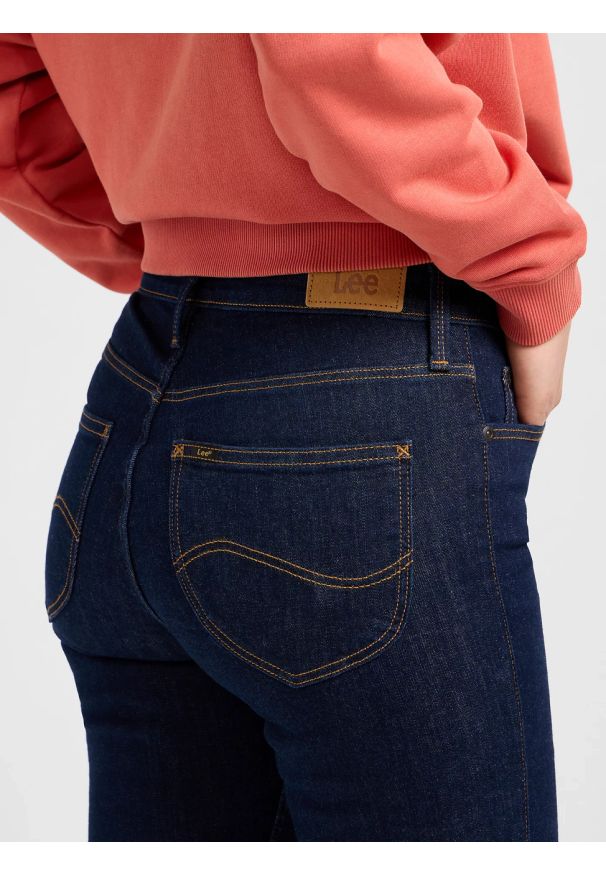 Lee - DAMSKIE SPODNIE JEANSOWE LEE ELLY SLIM STRAIGHT L305HA45 112106045