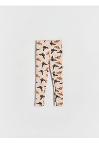 Reserved - Prążkowane legginsy Bing - kremowy. Kolor: kremowy. Materiał: prążkowany #1