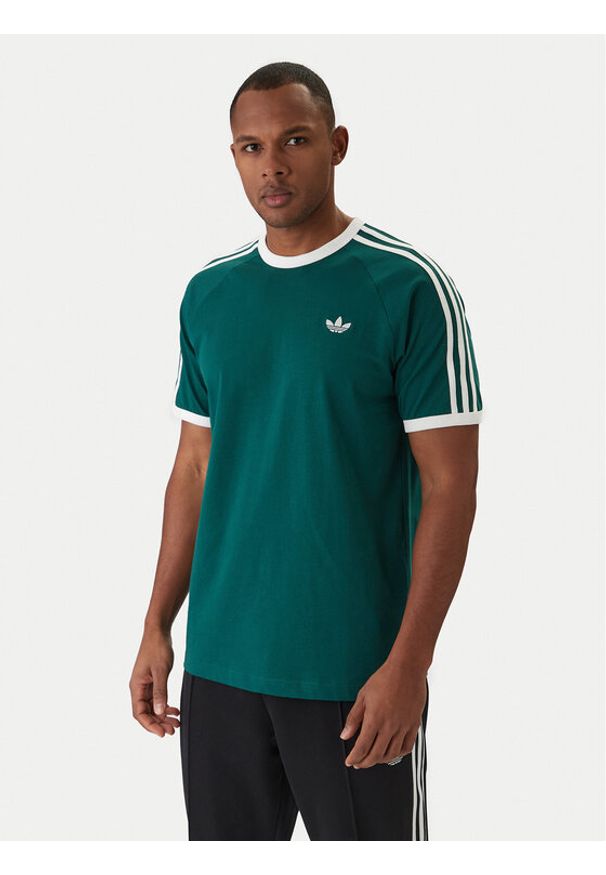 Adidas - adidas T-Shirt 3-Stripes KE3534 Zielony Regular Fit. Kolor: zielony. Materiał: bawełna