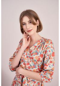 Marie Zélie - Sukienka Duilin Alca brzoskwiniowa. Kolor: pomarańczowy. Materiał: bawełna, satyna, skóra, materiał. Typ sukienki: kopertowe #8