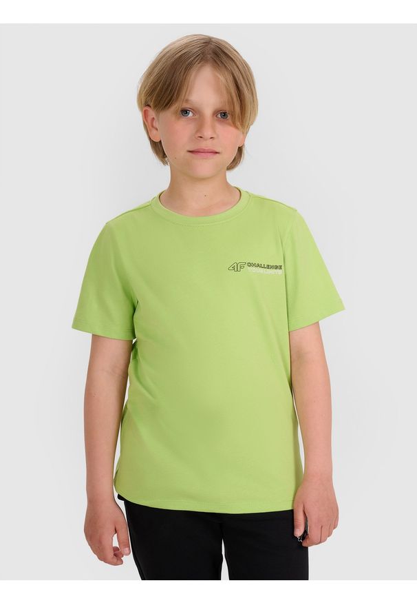 4f - 4F T-shirt regular z nadrukiem chłopięcy - zielony 140 (9-10 lat). Okazja: na co dzień. Kolor: zielony. Materiał: bawełna, jersey, dzianina. Długość rękawa: krótki rękaw. Długość: krótkie. Wzór: nadruk. Sezon: lato. Styl: klasyczny, sportowy, casual