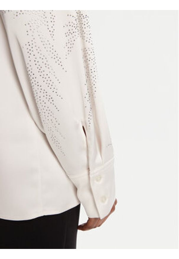 Guess Koszula W5YH40 WFQC2 Écru Regular Fit. Materiał: syntetyk