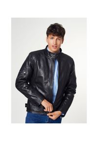 Ochnik - Krótka kurtka męska z wysokogatunkowej skóry. Kolor: czarny. Materiał: skóra. Długość: krótkie. Styl: klasyczny #1