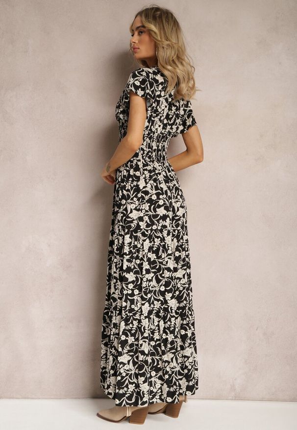 Renee - Czarno-Biała Sukienka z Gumką w Pasie w Kwiatowy Wzór z Ozdobnymi Guzikami Ellsa. Kolor: czarny. Wzór: kwiaty