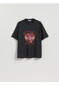 Reserved - T-shirt z nadrukiem - jasnoszary. Kolor: szary. Materiał: dzianina, bawełna. Wzór: nadruk #1