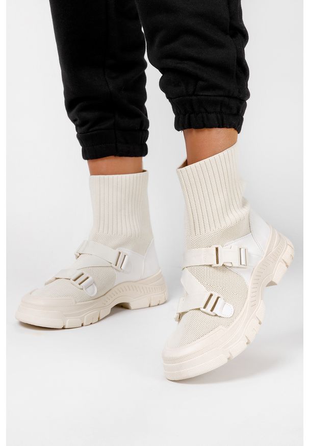 Casu - Beżowe botki sneakersy skarpeta na platformie z klamrami casu sj2126-2. Zapięcie: klamry. Kolor: beżowy. Obcas: na platformie